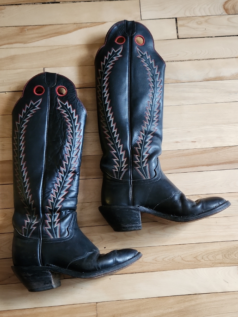 Black Leather Western Cowboy Boots with Red Stitching